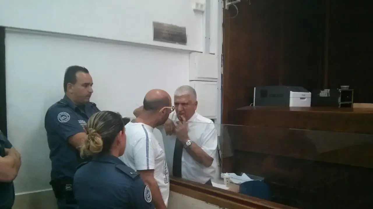 שאול שמאי החשוד בעבירות מין בקטינות, בהארכת מעצרו 13 ביוני 2017 שאול שמאי החשוד בעבירות מין בקטינות, בהארכת מעצרו 13 ביוני 2017
