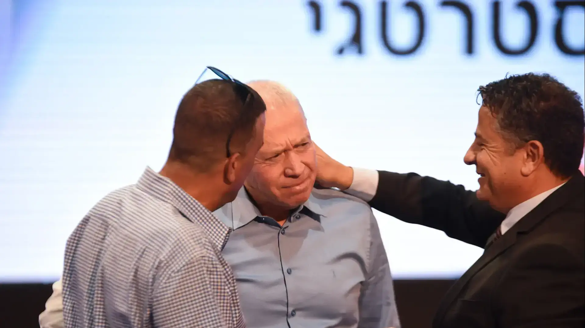 שר השיכון יואב גלנט בטקס הסכם חתימת גג בבאר יעקב 13 ביוני 2017