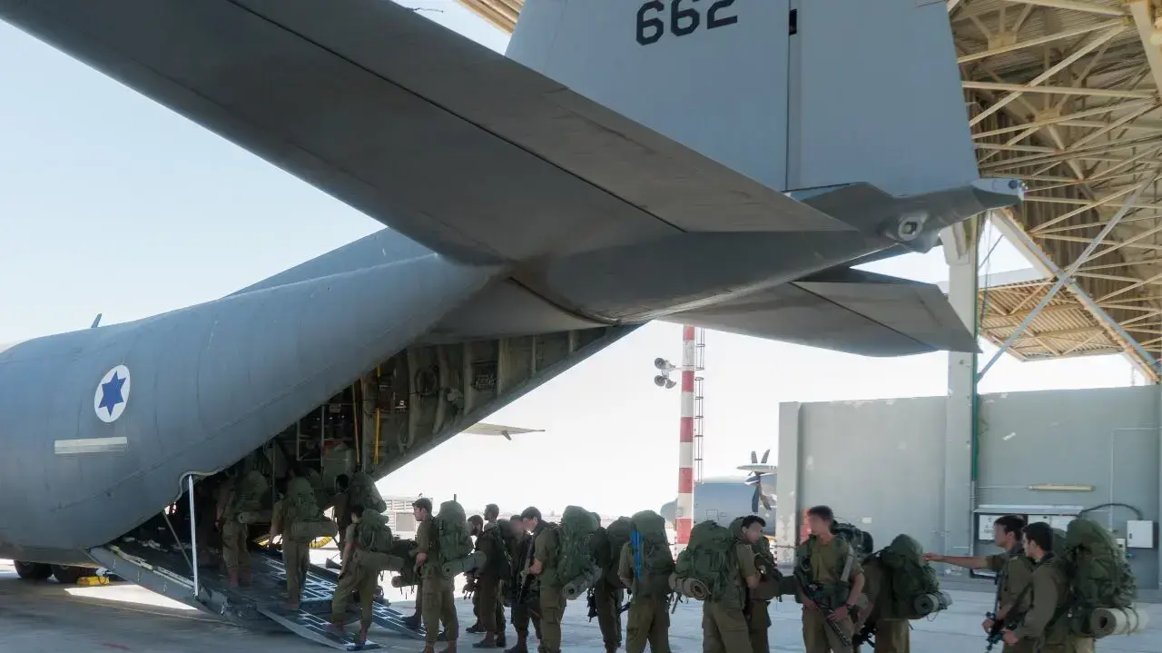 תדרוך בנושא תרגיל חטיבת הקומנדו בקפריסין בראשות מפקד חטיבת הקומנדו, אל?ם דוד זיני 15 ביוני 2017 תדרוך בנושא תרגיל חטיבת הקומנדו בקפריסין בראשות מפקד חטיבת הקומנדו, אל?ם דוד זיני 15 ביוני 2017