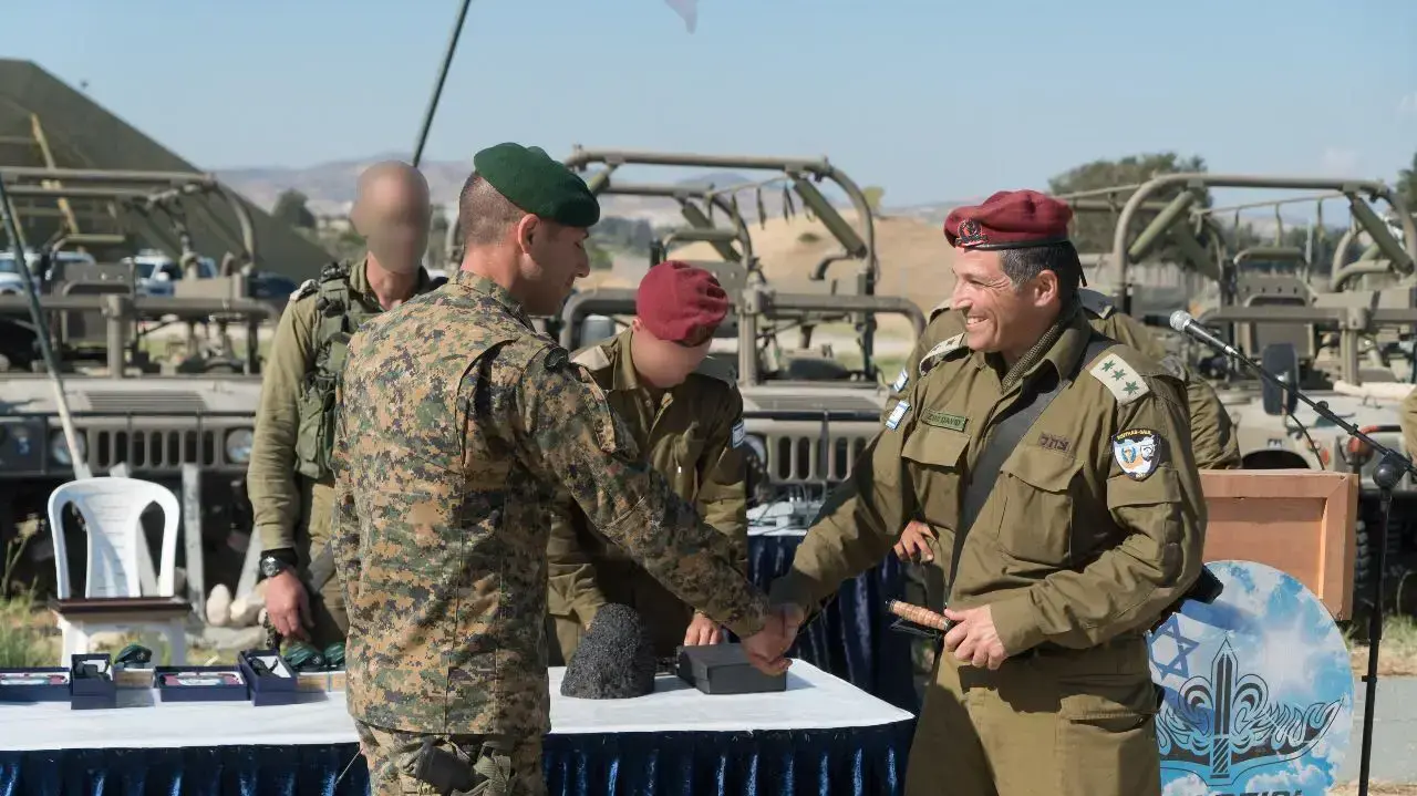 תדרוך בנושא תרגיל חטיבת הקומנדו בקפריסין בראשות מפקד חטיבת הקומנדו, אל?ם דוד זיני 15 ביוני 2017 תדרוך בנושא תרגיל חטיבת הקומנדו בקפריסין בראשות מפקד חטיבת הקומנדו, אל?ם דוד זיני 15 ביוני 2017
