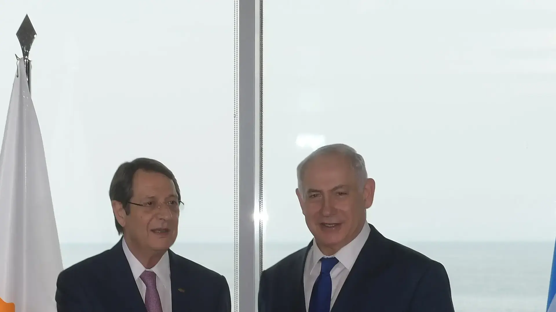 פגישה משולשת של ראש הממשלה בנימין נתניהו עם ראש ממשלת יוון אלכסיס ציפראס ונשיא קפריסין ניקוס אנאסטיאדס 15 ביוני 2017 פגישה משולשת של ראש הממשלה בנימין נתניהו עם ראש ממשלת יוון אלכסיס ציפראס ונשיא קפריסין ניקוס אנאסטיאדס 15 ביוני 2017