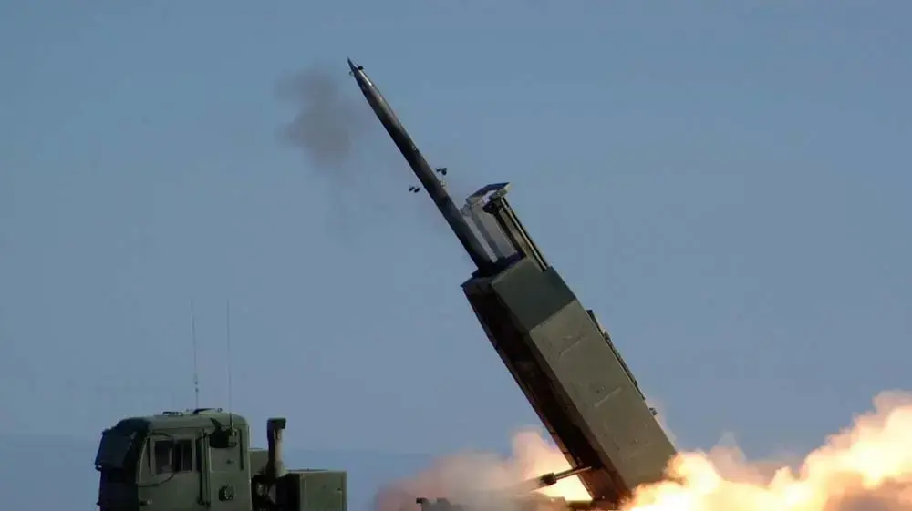 HIMARS מערכת שיגור טילים לטווח רחוק של צבא ארצות הברית HIMARS מערכת שיגור טילים לטווח רחוק של צבא ארצות הברית