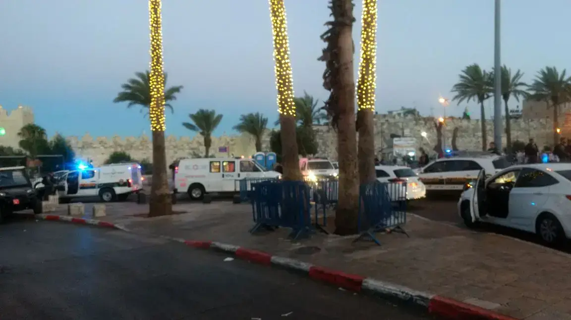 זירת פיגוע דקירה וירי בשער שכם שבירושלים. 16 ביוני 2017 זירת פיגוע דקירה וירי בשער שכם שבירושלים. 16 ביוני 2017