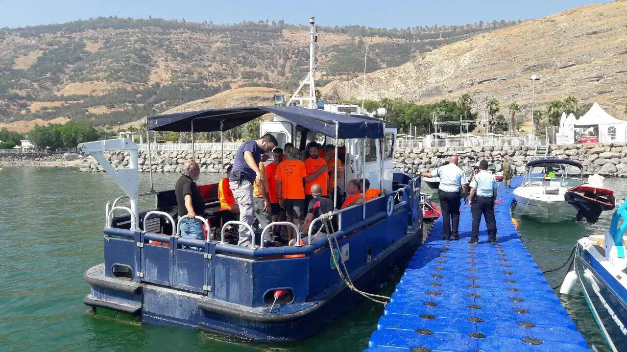 חיפושים אחר נעדר בן 25 מפתח תקווה שטבע בכנרת, 17 ביוני 2017 חיפושים אחר נעדר בן 25 מפתח תקווה שטבע בכנרת, 17 ביוני 2017