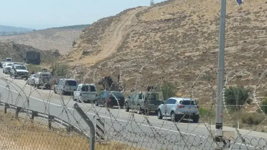 האמר צבאי התהפך ליד ההתנחלות אדורה האמר צבאי התהפך ליד ההתנחלות אדורה