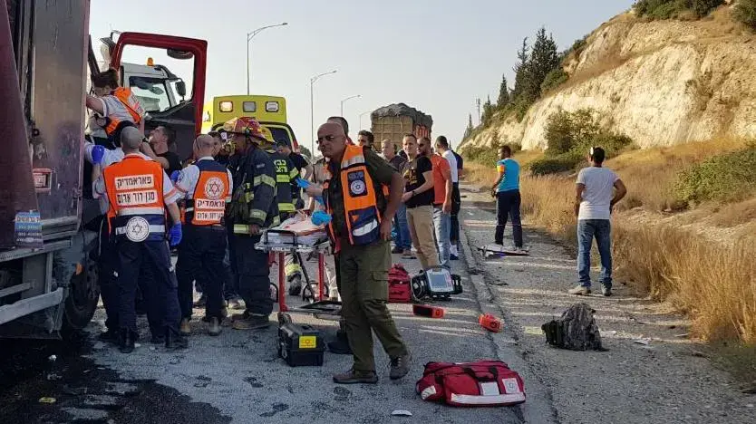 תאונה של שתי משאיות בכביש 6 ממחלף בן שמן לצפון 19 ביוני 2017
