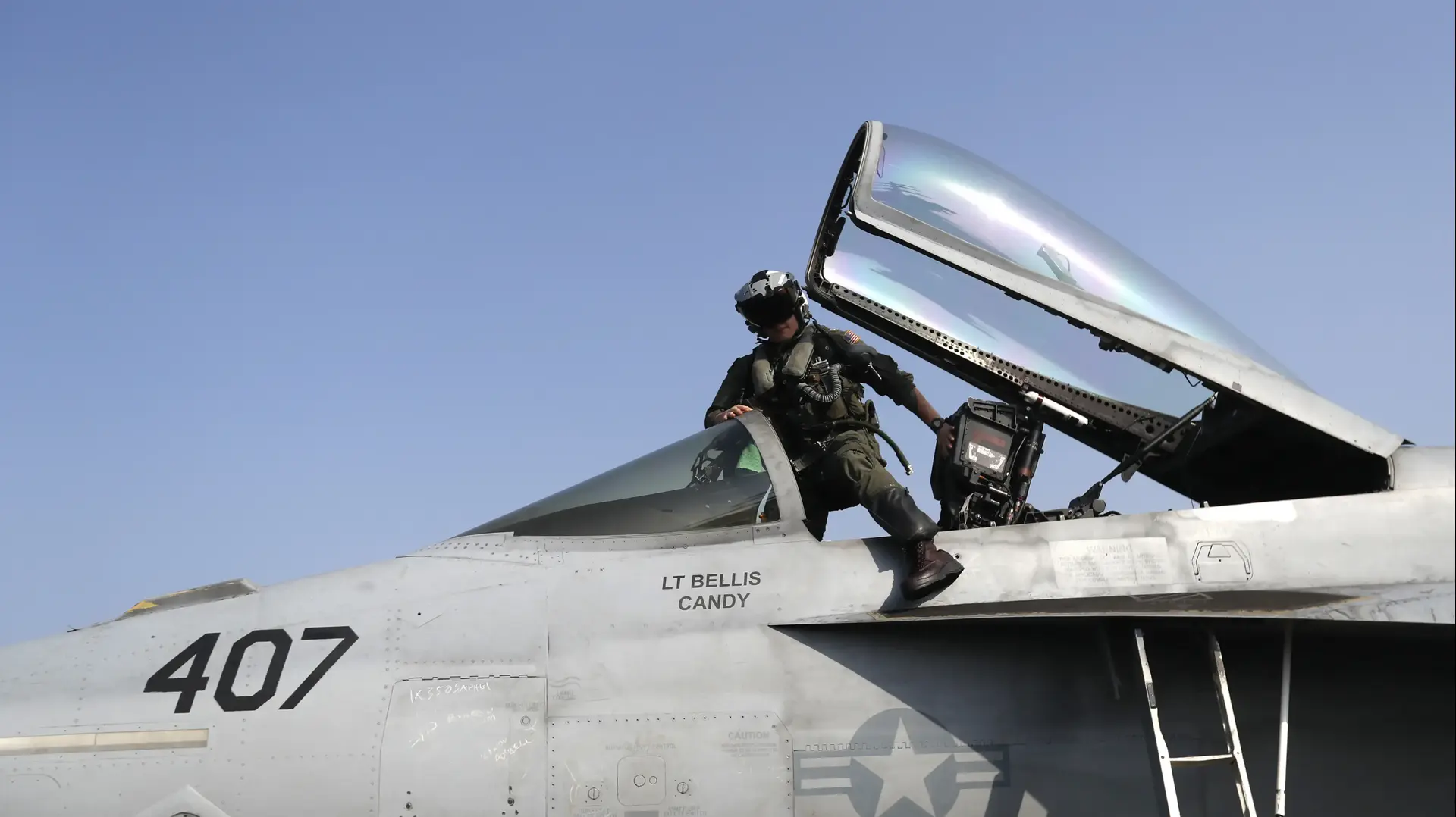 מטוס קרב אמריקני F/A-18E, 2016 מטוס קרב אמריקני F/A-18E, 2016