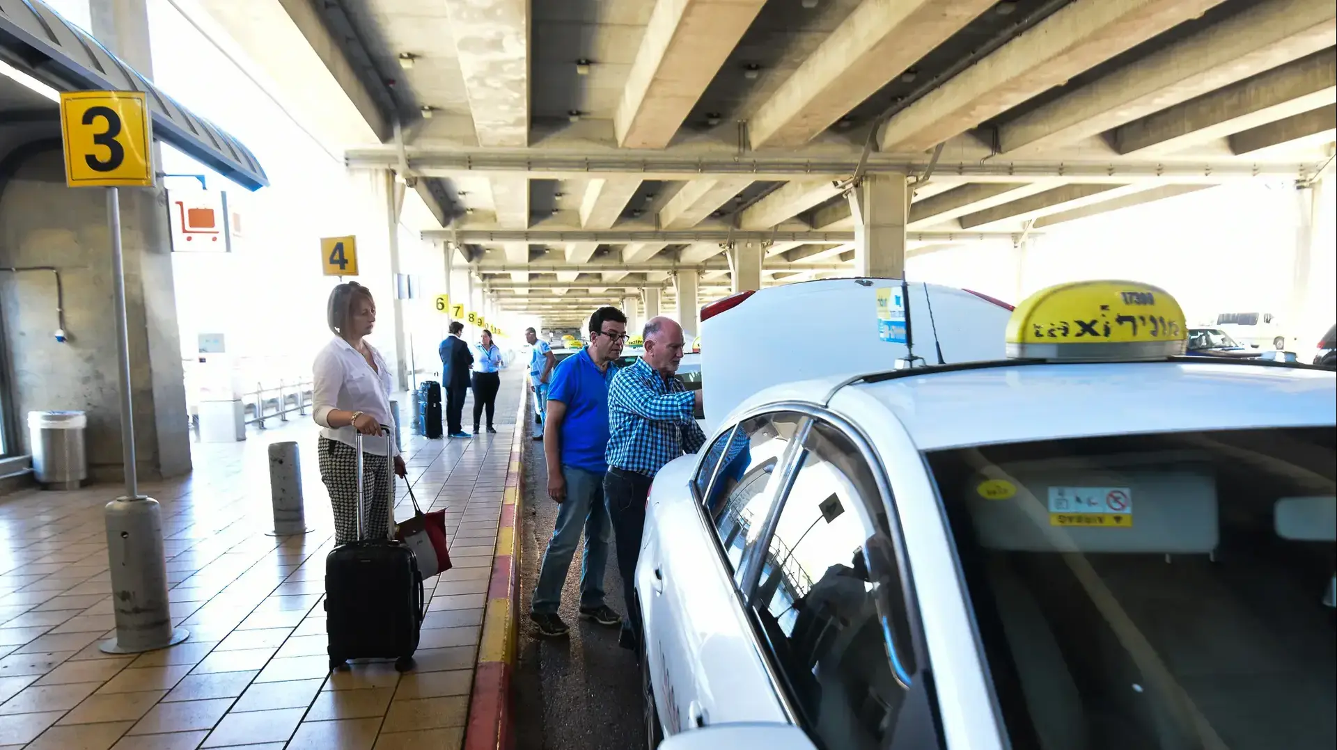 כתבה של אבי אשכנזי על משבר המוניות נתב"ג 20 ביוני 2017 כתבה של אבי אשכנזי על משבר המוניות נתב"ג 20 ביוני 2017