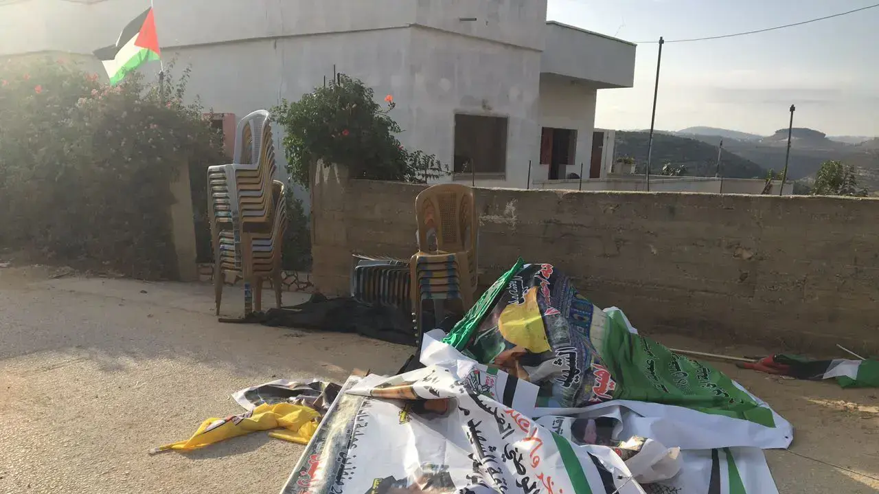 כרזות תמיכה במחבלים שביצעו את הפיגוע בשער שכם כרזות תמיכה במחבלים שביצעו את הפיגוע בשער שכם