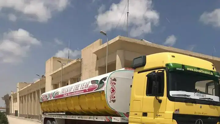 משאית דלק שעושה דרכה ממצרים לרצועת עזה 21 ביוני 2017 משאית דלק שעושה דרכה ממצרים לרצועת עזה 21 ביוני 2017