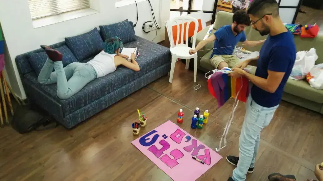 הבית הגאה בבאר שבע מתכונן למצעד הגאווה, 21 ביוני 2017 הבית הגאה בבאר שבע מתכונן למצעד הגאווה, 21 ביוני 2017