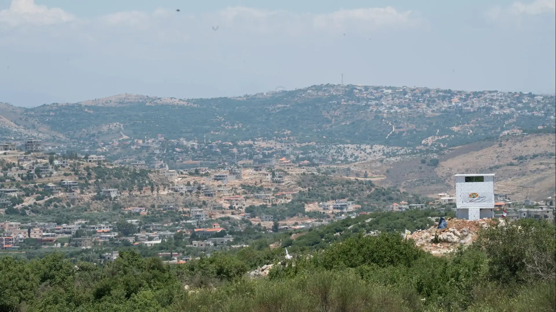 רשת התצפיות של חיזבאללה הפועלת במסווה ארגון ירוק ללא גבולות ונחשפה היום בפני מועצת הביטחון של האו"ם, 22 ביוני 2017 רשת התצפיות של חיזבאללה הפועלת במסווה ארגון ירוק ללא גבולות ונחשפה היום בפני מועצת הביטחון של האו"ם, 22 ביוני 2017