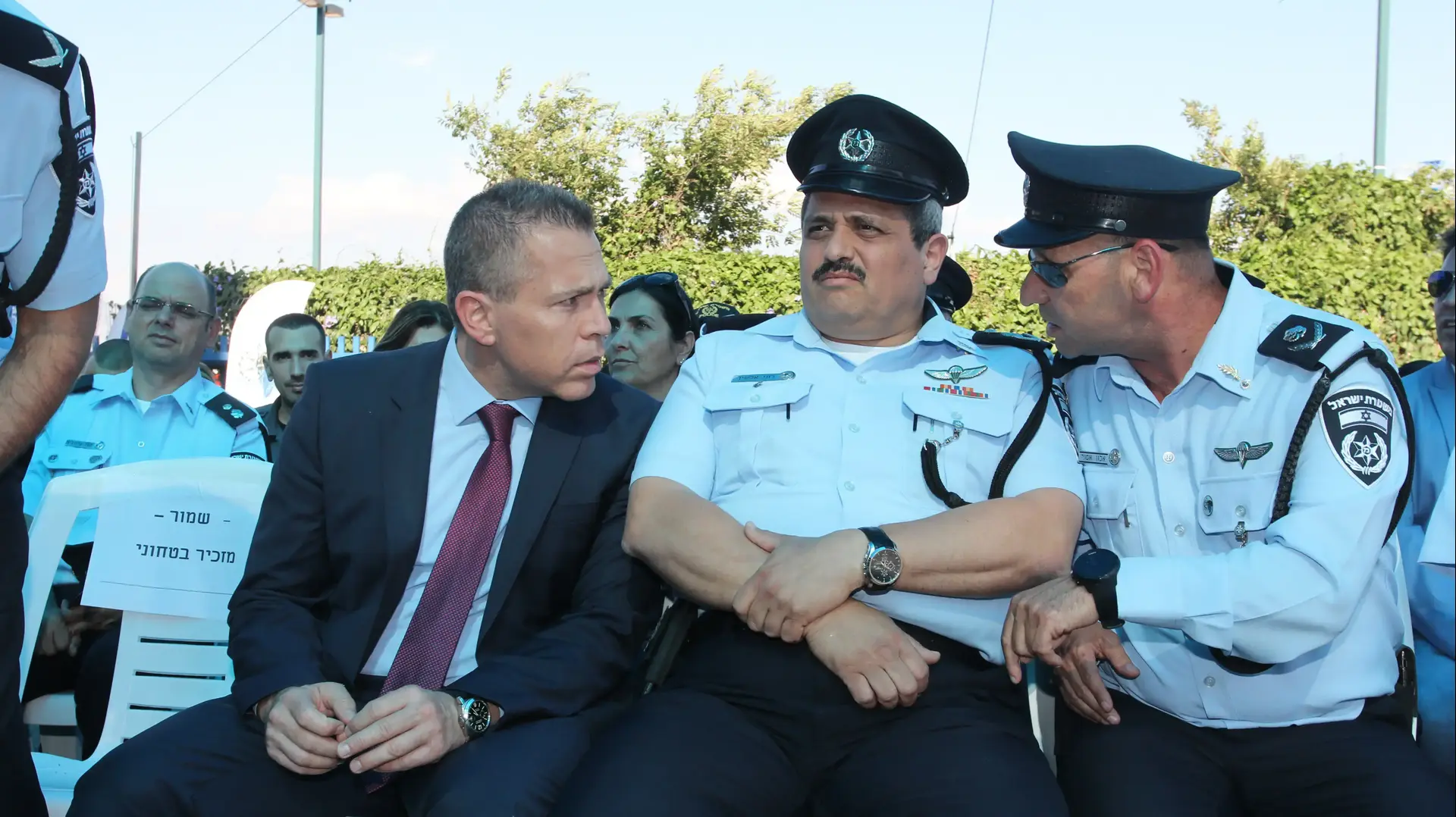 טקס פתיחת תחנת שיטור עירונית בקריית שמונה בנוכחות השר לביטחון פנים גלעד ארדן והמפכ"ל רוני אלשיך, 22 ביוני 2017 טקס פתיחת תחנת שיטור עירונית בקריית שמונה בנוכחות השר לביטחון פנים גלעד ארדן והמפכ"ל רוני אלשיך, 22 ביוני 2017