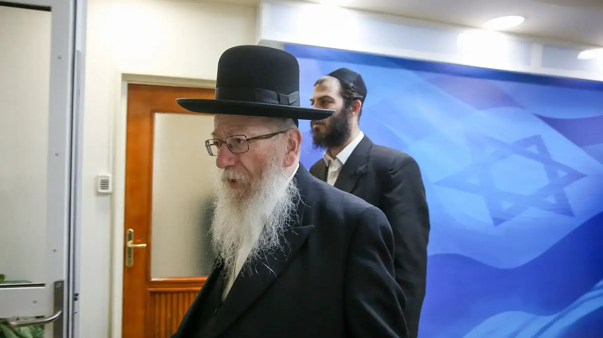 שר הבריאות יעקב ליצמן בפתח ישיבת הממשלה 25 ביוני 2017