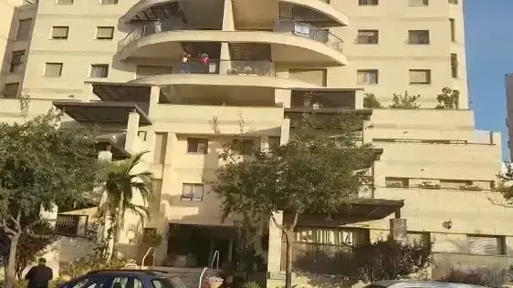 חשד לניסיון רצח והתאבדות במודיעין גבר כבן 70 דקר את אשתו ופצע אותה קשה ונפגע בינוני, 26 ביוני 2017 חשד לניסיון רצח והתאבדות במודיעין גבר כבן 70 דקר את אשתו ופצע אותה קשה ונפגע בינוני, 26 ביוני 2017