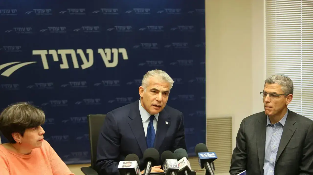 יו"ר יש עתיד, יאיר לפיד בישיבת הסיעה היום 26 ביוני 2017 יו"ר יש עתיד, יאיר לפיד בישיבת הסיעה היום 26 ביוני 2017