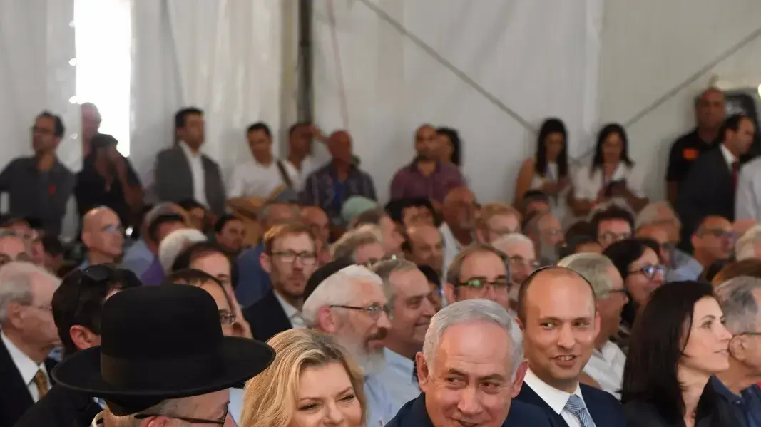 ראש ורעייתו בטקס הנחת אבן פינה לבניין ביה"ס למדעי הבריאות והרפואה ע"ש מרים ושלדון אדלסון באוניברסיטת אריאל 28 ביוני 2017