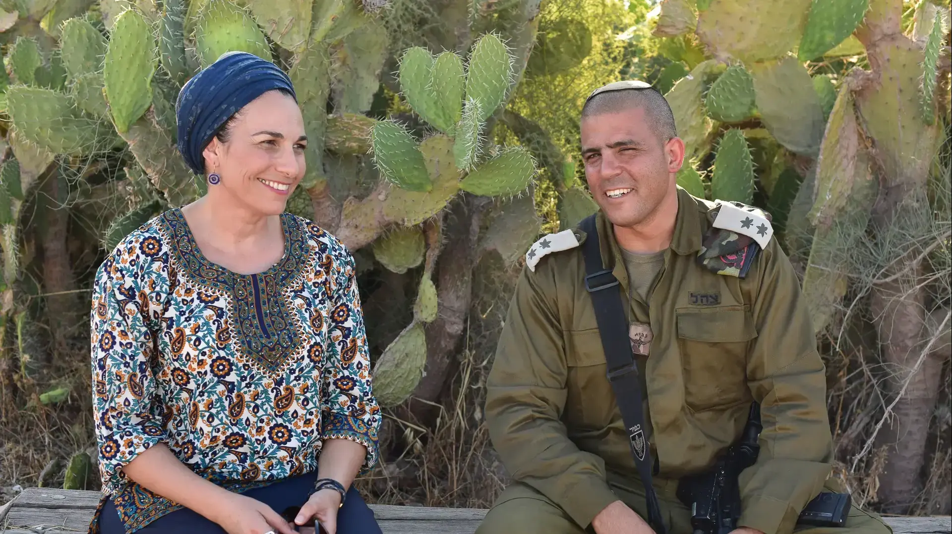 מפגש של בת גלים שייר וסמח"ט כפיר סא"ל שחר ספארדה מפגש של בת גלים שייר וסמח"ט כפיר סא"ל שחר ספארדה