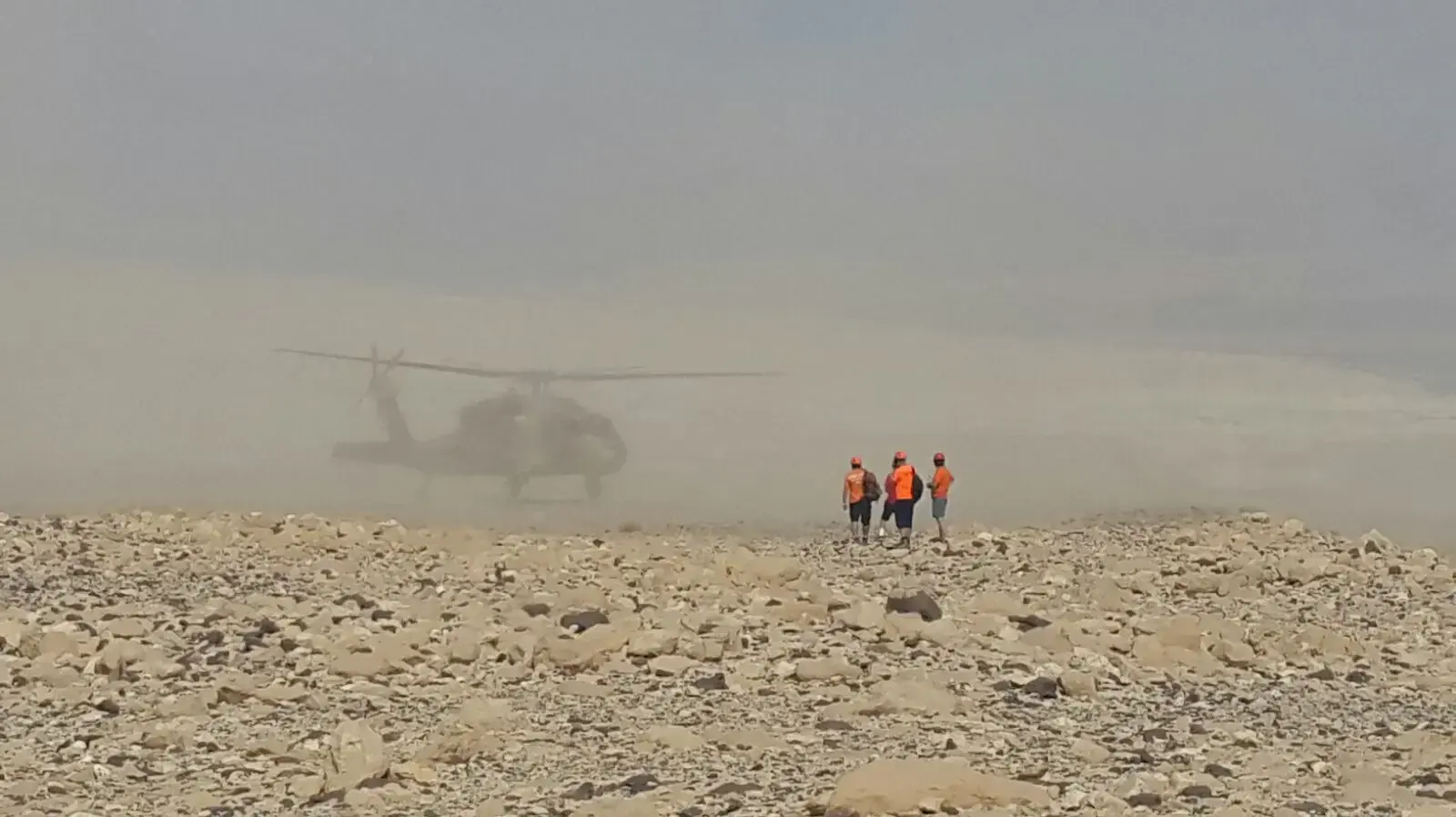דליפת חומצה בנחל אשלים שבאזור ים המלח. 30 ביוני 2017 דליפת חומצה בנחל אשלים שבאזור ים המלח. 30 ביוני 2017