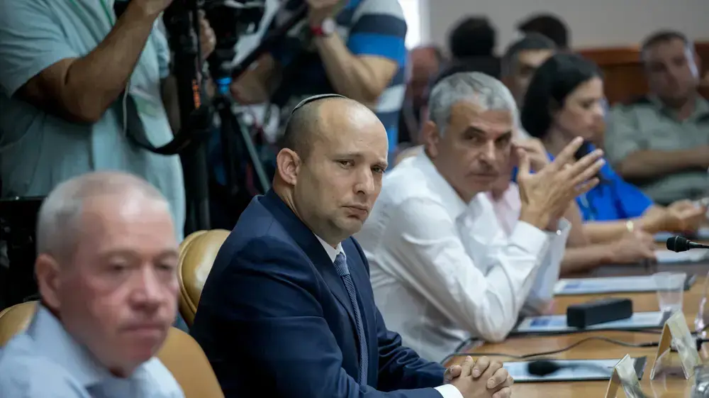 גלנט בנט וכחלון בישיבת הממשלה היום 3 ביולי 2017 גלנט בנט וכחלון בישיבת הממשלה היום 3 ביולי 2017