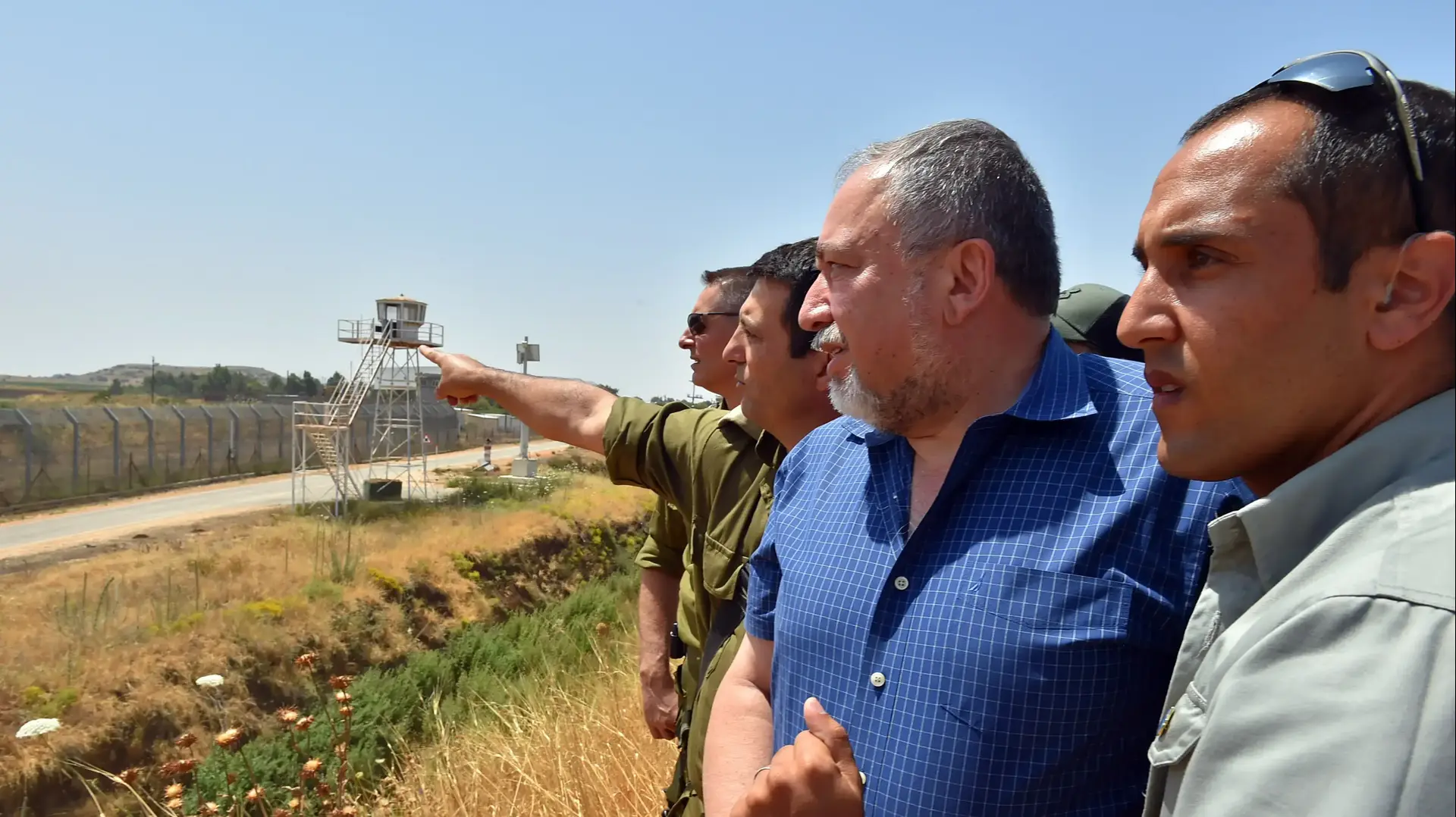 שר הביטחון אביגדור ליברמן בסיור בגבול ישראל-סוריה ברמת הגולן, 3 ביולי 2017