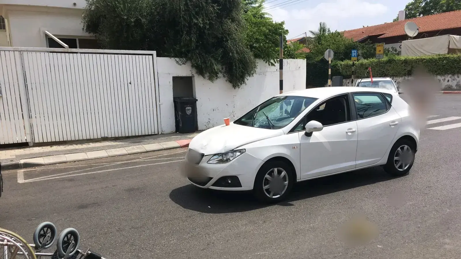 תאונה של נכה בת 80 בכיסא גלגלים, בראשל"צ, ראשון לציון תאונה של נכה בת 80 בכיסא גלגלים, בראשל"צ, ראשון לציון