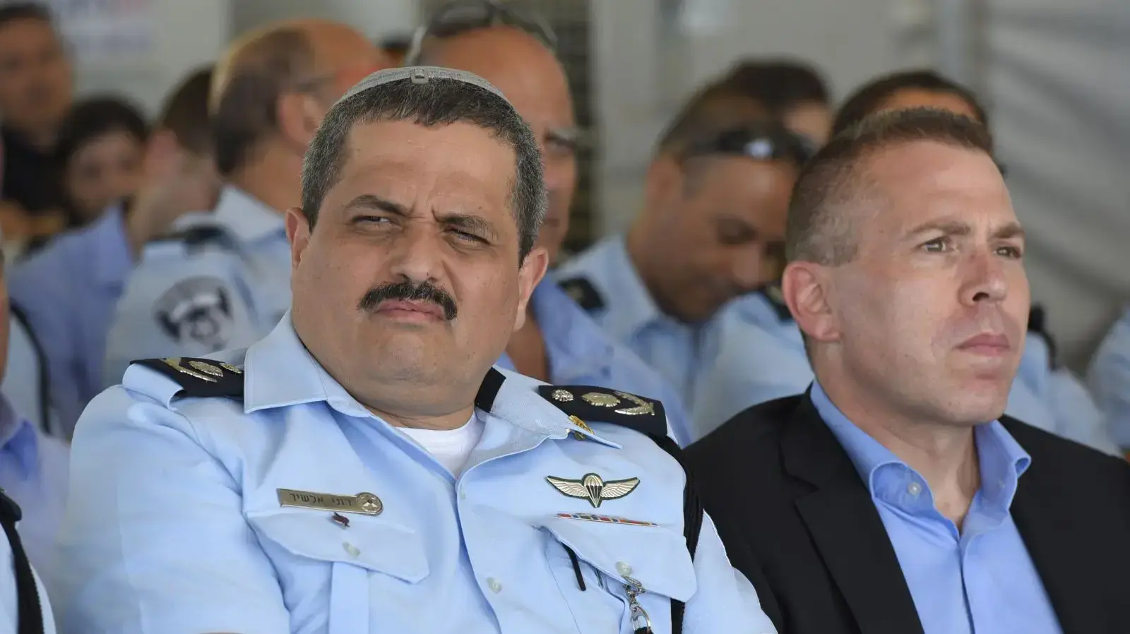 המפכ"ל רוני אלשיך והשר ארדן היום בטקס טקס חנוכת השיטור הרגלי של חוף הים 6 ביולי 2017 המפכ"ל רוני אלשיך והשר ארדן היום בטקס טקס חנוכת השיטור הרגלי של חוף הים 6 ביולי 2017