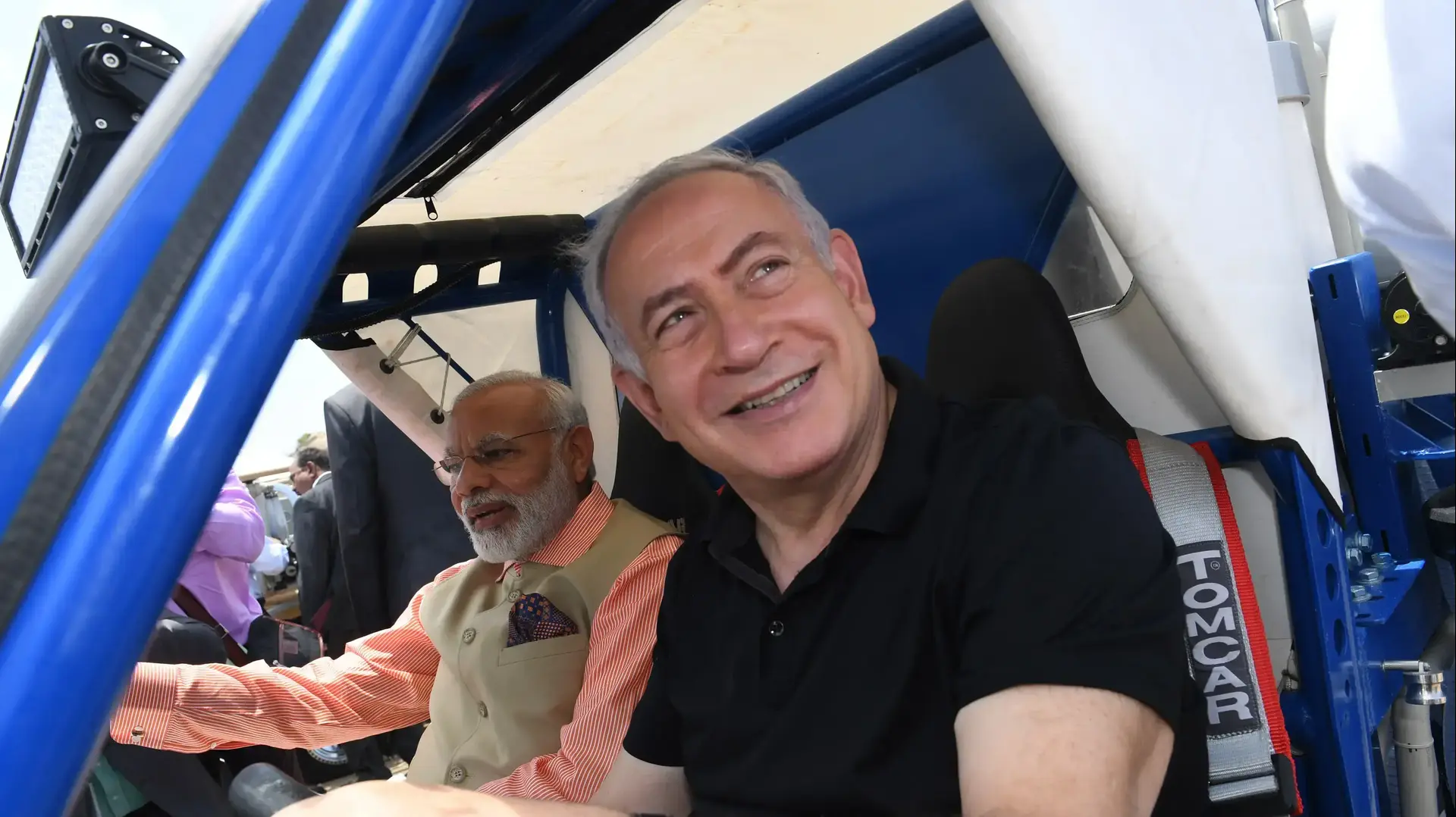 ביקור ראש ממשלת הודו נרנדרה מודי- ביקור עם ראש הממשלה בנימין נתניהו בחוף אולגה, רכב התפלת מים 6 ביולי 2017 ביקור ראש ממשלת הודו נרנדרה מודי- ביקור עם ראש הממשלה בנימין נתניהו בחוף אולגה, רכב התפלת מים 6 ביולי 2017