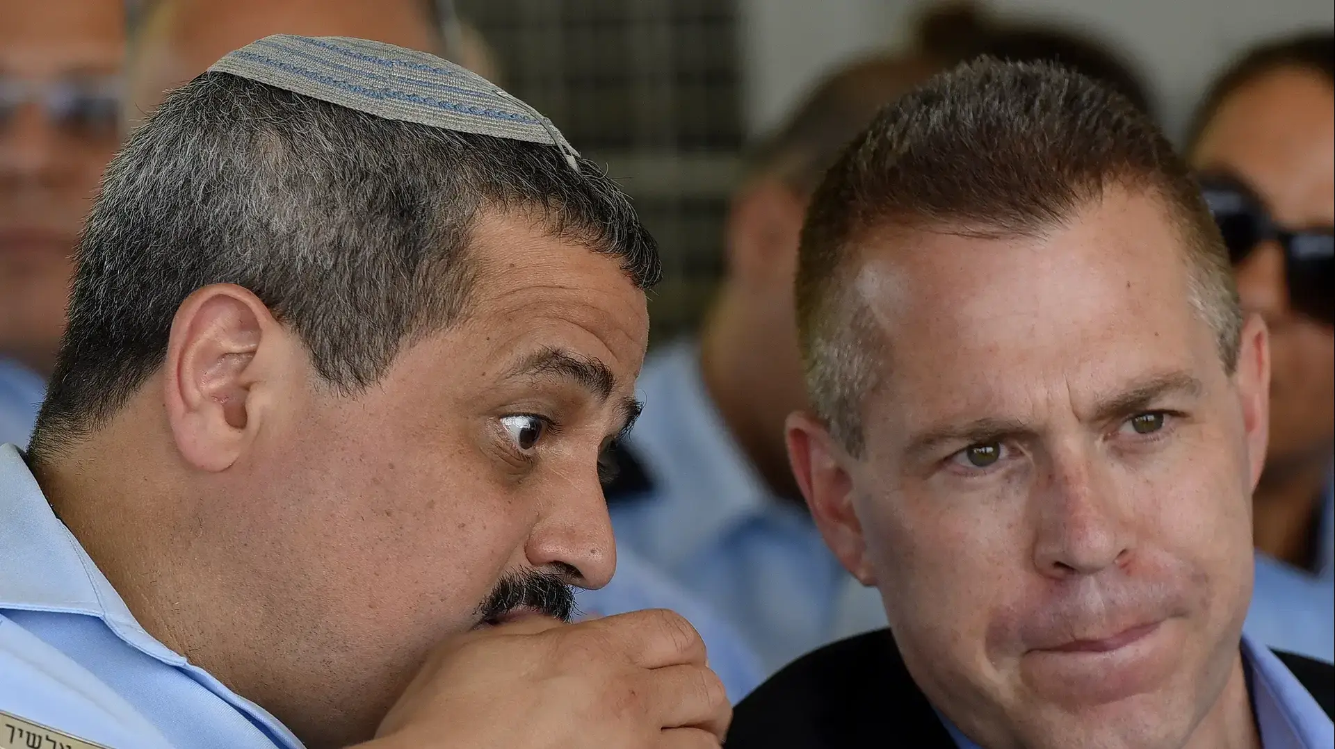 המפכ"ל רוני אלשיך והשר ארדן היום בטקס טקס חנוכת השיטור הרגלי של חוף הים 6 ביולי 2017 המפכ"ל רוני אלשיך והשר ארדן היום בטקס טקס חנוכת השיטור הרגלי של חוף הים 6 ביולי 2017
