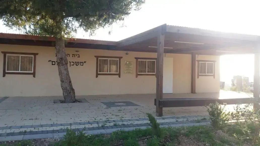 בית כנסת נבנה על קרקע פלסטינית פרטית בהתנחלות עלי בית כנסת נבנה על קרקע פלסטינית פרטית בהתנחלות עלי