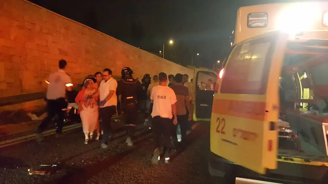 תאונת דרכים בדרך יצחק שמיר בירושלים, יולי 2017 תאונת דרכים בדרך יצחק שמיר בירושלים, יולי 2017