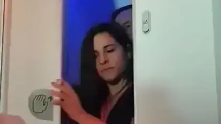 זוג יוצא מהשירותים אחרי סקס במטוס זוג יוצא מהשירותים אחרי סקס במטוס