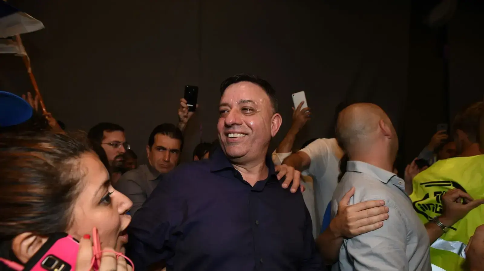 אבי גבאי עולה לנאום לאחר הנצחון בראשות העבודה 10 ביולי 2017 אבי גבאי עולה לנאום לאחר הנצחון בראשות העבודה 10 ביולי 2017