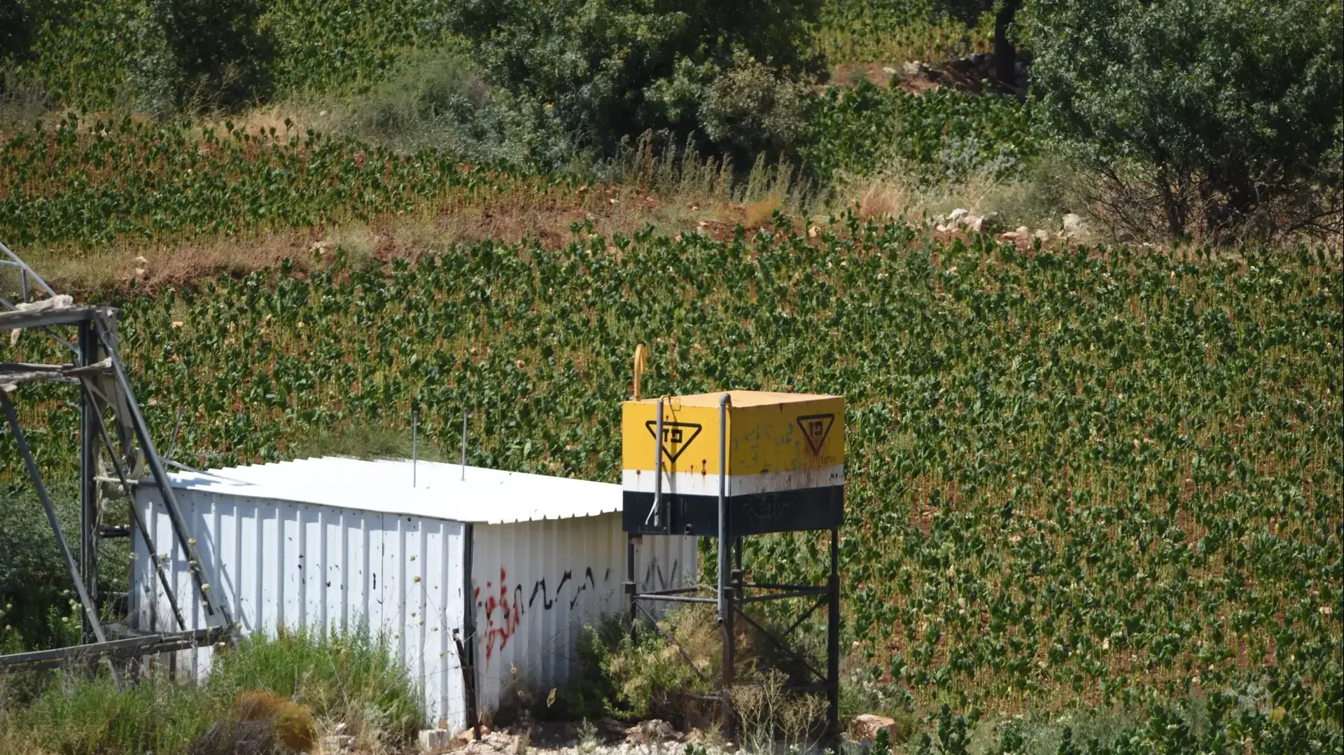 מכל ישראלי שנותר בלבנון לאחר הנסיגה, מול תורמוס יולי 2017 מכל ישראלי שנותר בלבנון לאחר הנסיגה, מול תורמוס יולי 2017