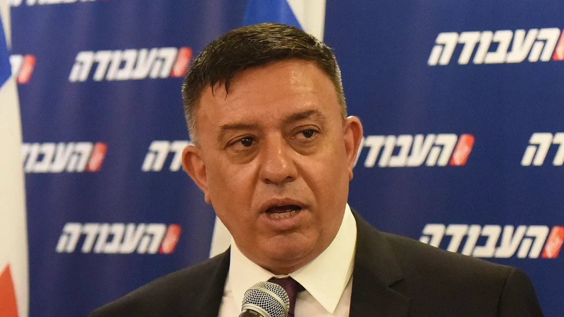 אבי גבאי באירוע חילופי יו"ר במפלגת העבודה 12 ביולי 2017 אבי גבאי באירוע חילופי יו"ר במפלגת העבודה 12 ביולי 2017