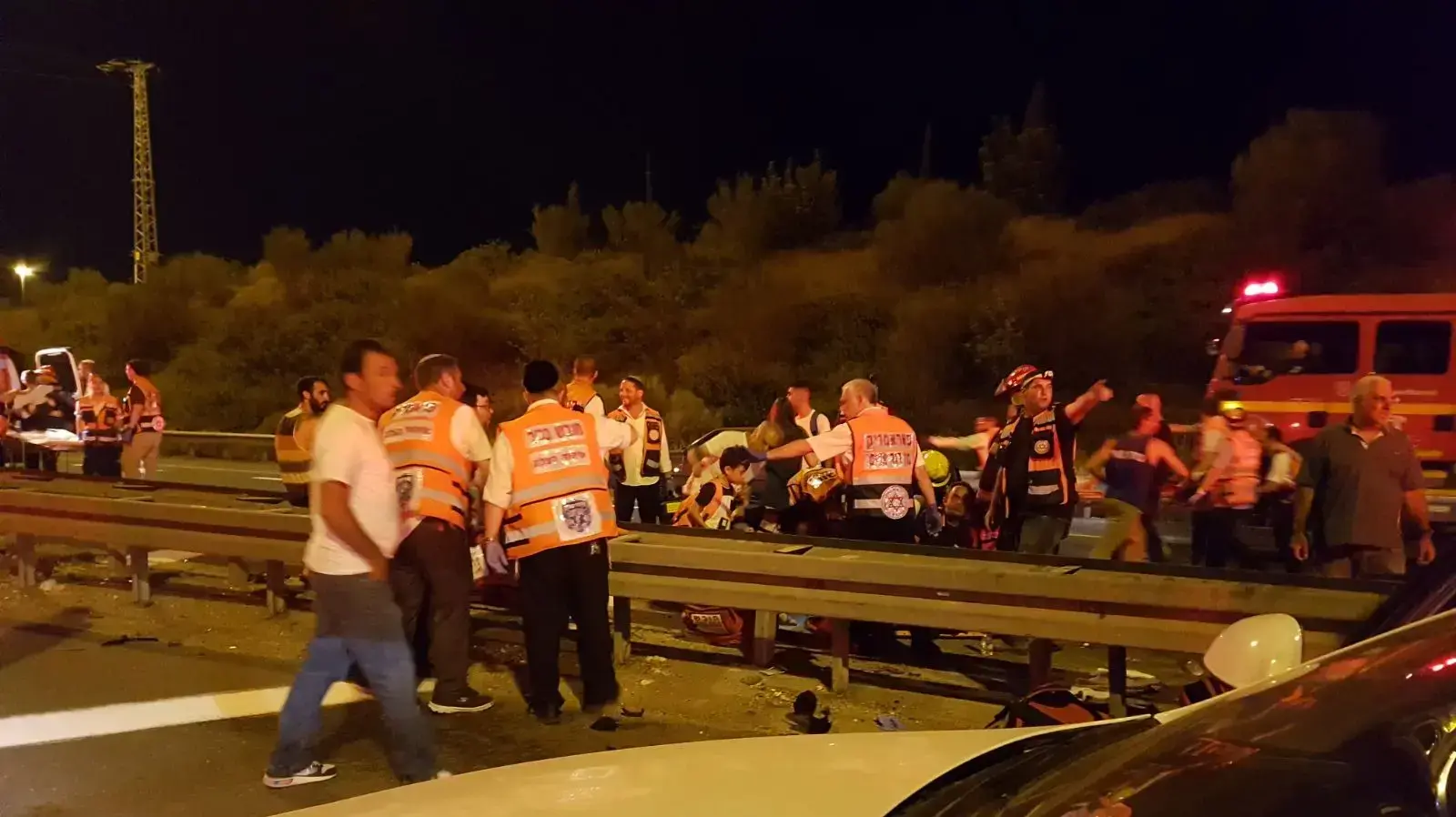 11 פצועים בתאונת מיניבוס בכביש 1 סמוך למחלף ענבה. 14 ביולי 2017 11 פצועים בתאונת מיניבוס בכביש 1 סמוך למחלף ענבה. 14 ביולי 2017