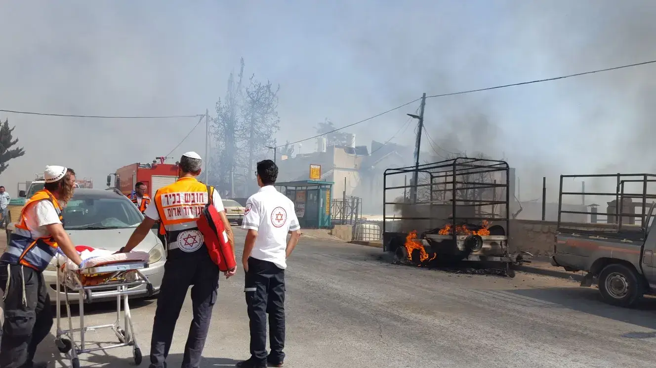 שריפה בשכונת מעלה כנען בצפת, 16 ביולי 2017 שריפה בשכונת מעלה כנען בצפת, 16 ביולי 2017