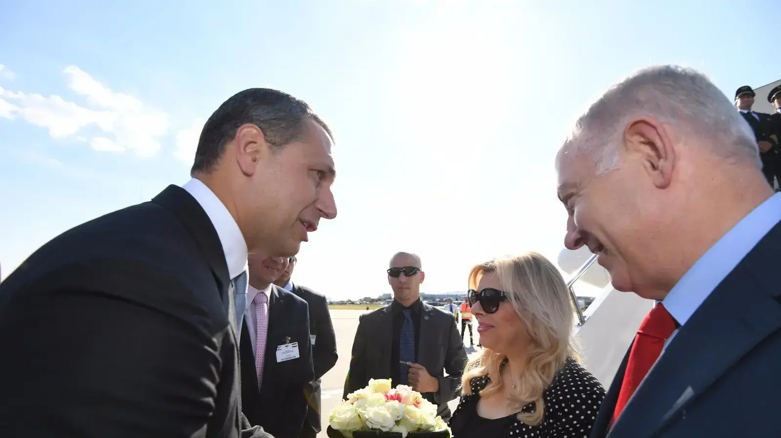 ראש הממשלה בנימין נתניהו ורעייתו שרה נתניהו נוחתים בהונגריה 17 ביולי 2017 ראש הממשלה בנימין נתניהו ורעייתו שרה נתניהו נוחתים בהונגריה 17 ביולי 2017