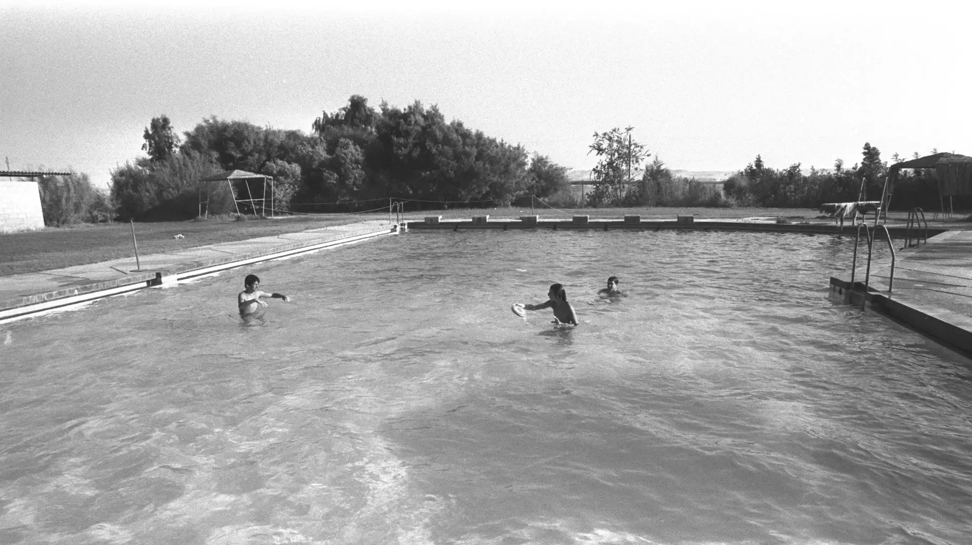 הבריכה בשדה בוקר 1973 הבריכה בשדה בוקר 1973