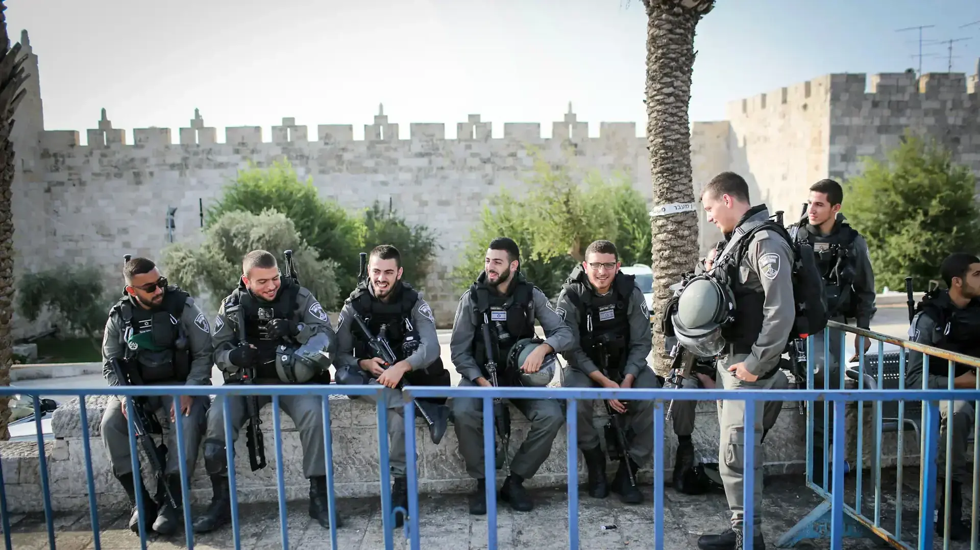 היערכות המשטרה לקראת יום של עימותים בהר הבית, יולי 2017 היערכות המשטרה לקראת יום של עימותים בהר הבית, יולי 2017
