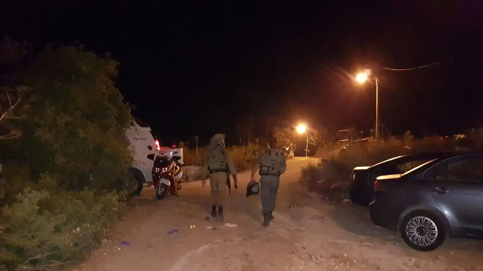 כוחות הביטחון סורקים לאחר הפיגוע בחלמיש. 21 ביולי 2017 כוחות הביטחון סורקים לאחר הפיגוע בחלמיש. 21 ביולי 2017