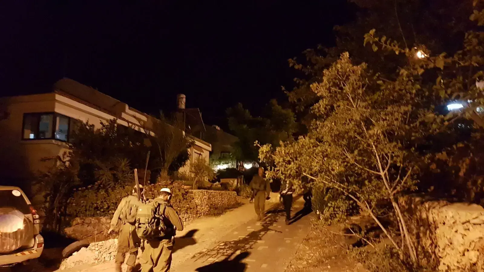 כוחות צה"ל סורקים בהתנחלות חלמיש בעקבות פיגוע הדקירה בהתנחלות. 21 ביולי 2017 כוחות צה"ל סורקים בהתנחלות חלמיש בעקבות פיגוע הדקירה בהתנחלות. 21 ביולי 2017