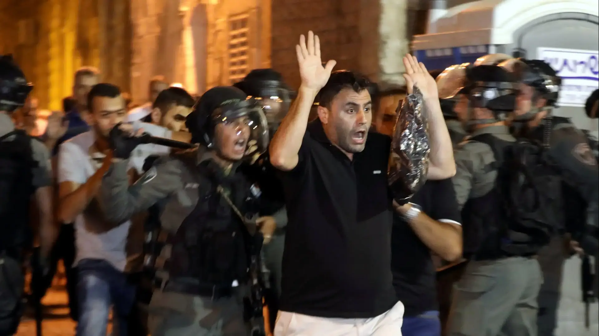 עימותים בעיר העתיקה בירושלים, יולי 2017 עימותים בעיר העתיקה בירושלים, יולי 2017