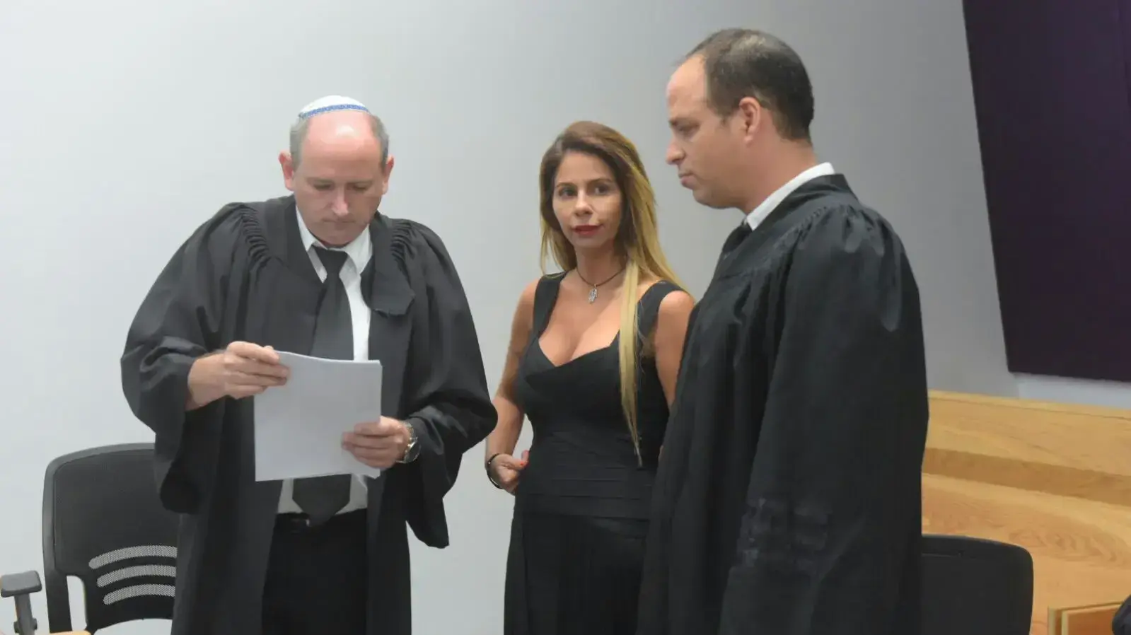 ענבל אור בדיוון בעניינה בבית המשפט בתל אביב 23 ביולי 2017 ענבל אור בדיוון בעניינה בבית המשפט בתל אביב 23 ביולי 2017