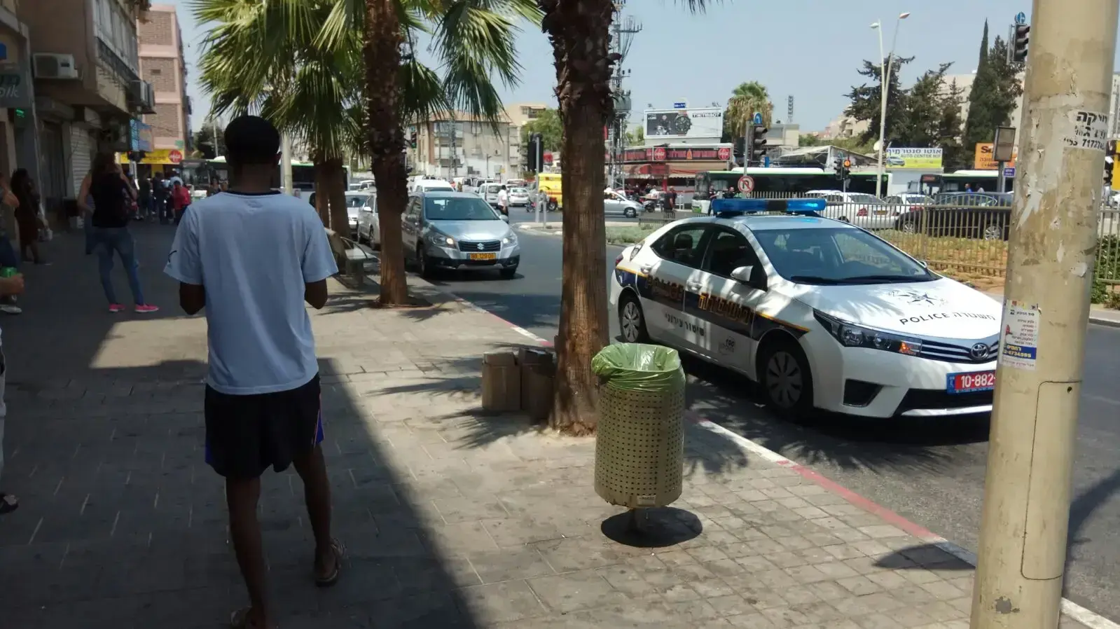 אדם שנדקר ונפצע ברחוב בר כוכבא בפ"ת אדם שנדקר ונפצע ברחוב בר כוכבא בפ"ת