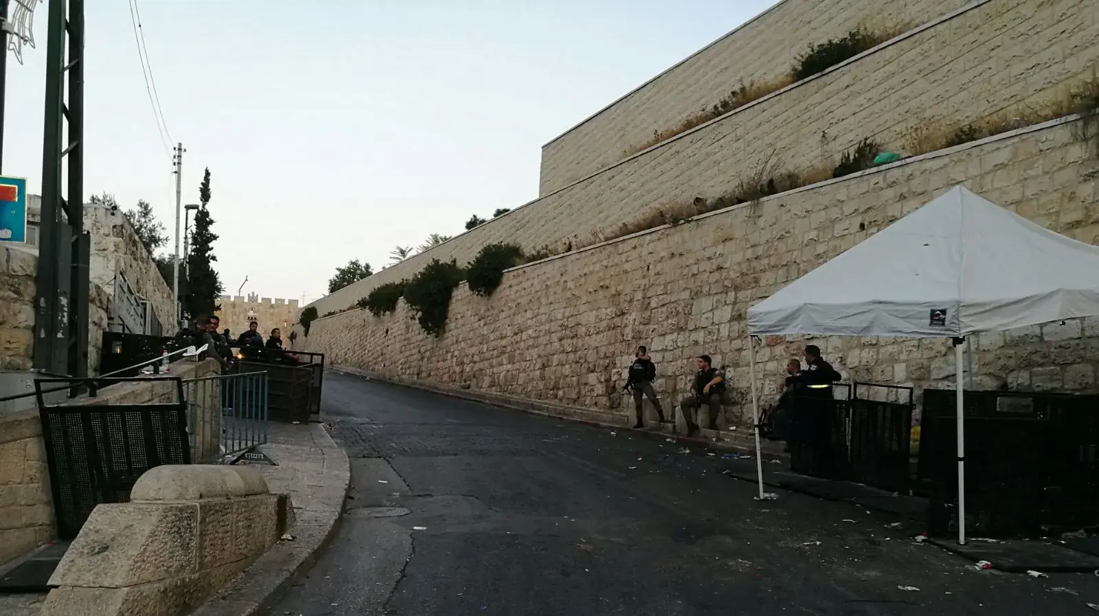 הכניסה להר הבית לאחר הסרת המגנומטרים. 25 ביולי 2017