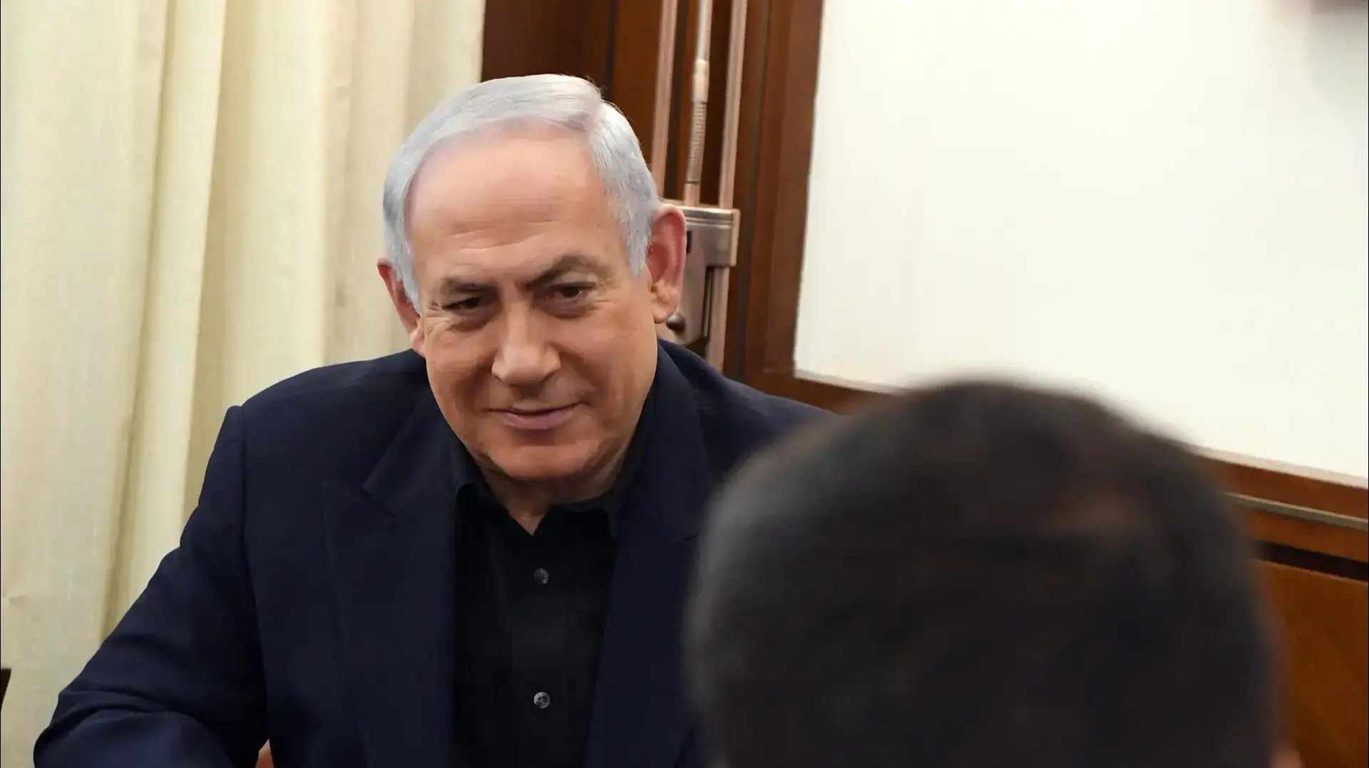 ראש הממשלה בנימין נתניהו נפגש עם שגרירת ישראל בירדן עינת שלאין ועם איש האבטחה של בטמ"ח 25 ביולי 2017 