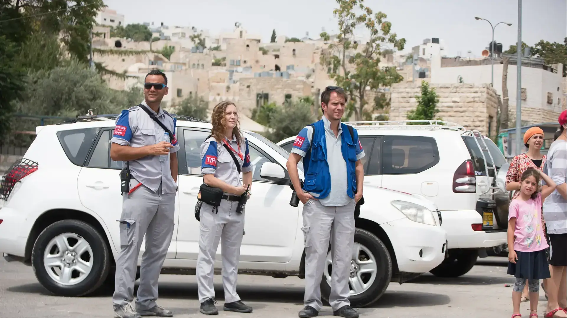 מתנחלים בבית המכפלה, חברון, 26 ביולי 2017 מתנחלים בבית המכפלה, חברון, 26 ביולי 2017