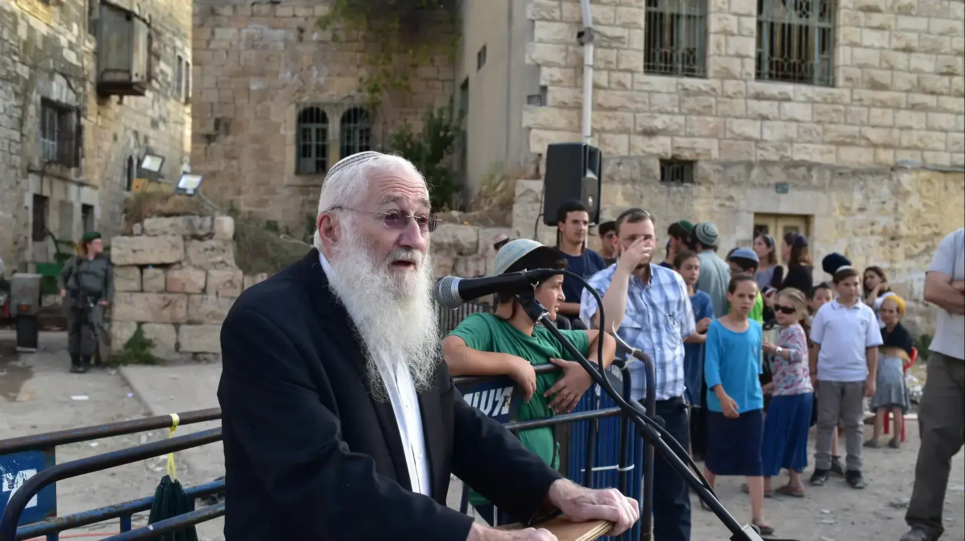 הרב אליעזר ולדמן בבית המכפלה בחברון 26 ביולי 2017 הרב אליעזר ולדמן בבית המכפלה בחברון 26 ביולי 2017