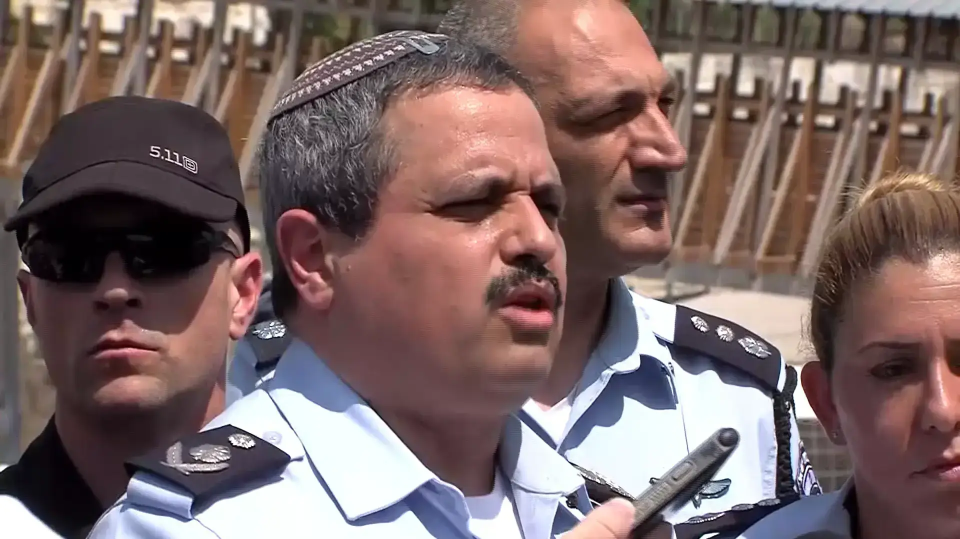 הצהרה לתקשורת של המפכ"ל רוני אלשיך 27 ביולי 2017 הצהרה לתקשורת של המפכ"ל רוני אלשיך 27 ביולי 2017